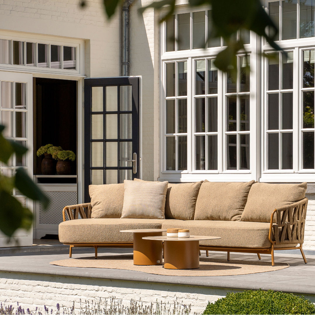 Loungeset Biarritz Amber | Tuinbank Met Ligelement | Salontafels Sofie Amber