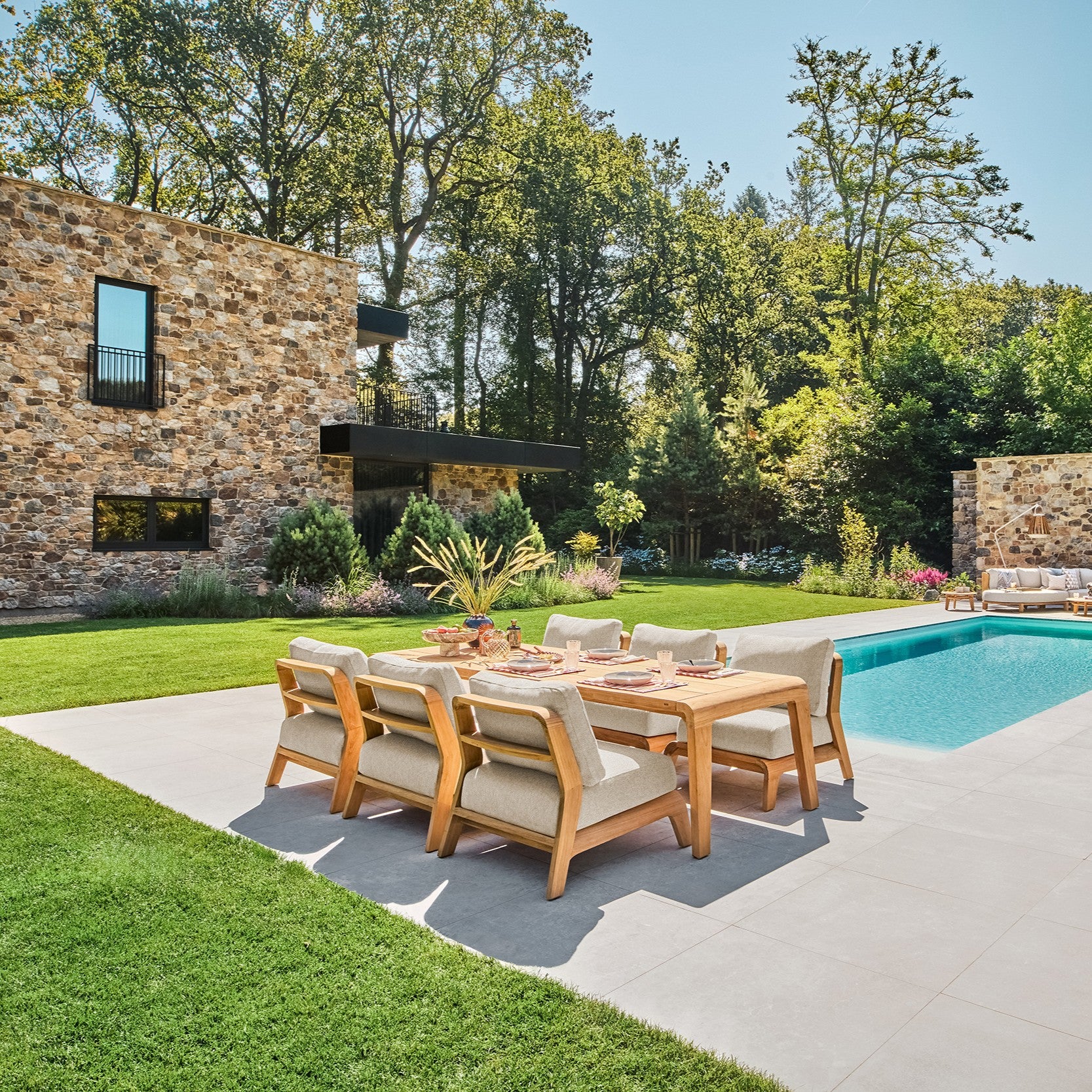 Low Dining Tafel Basta