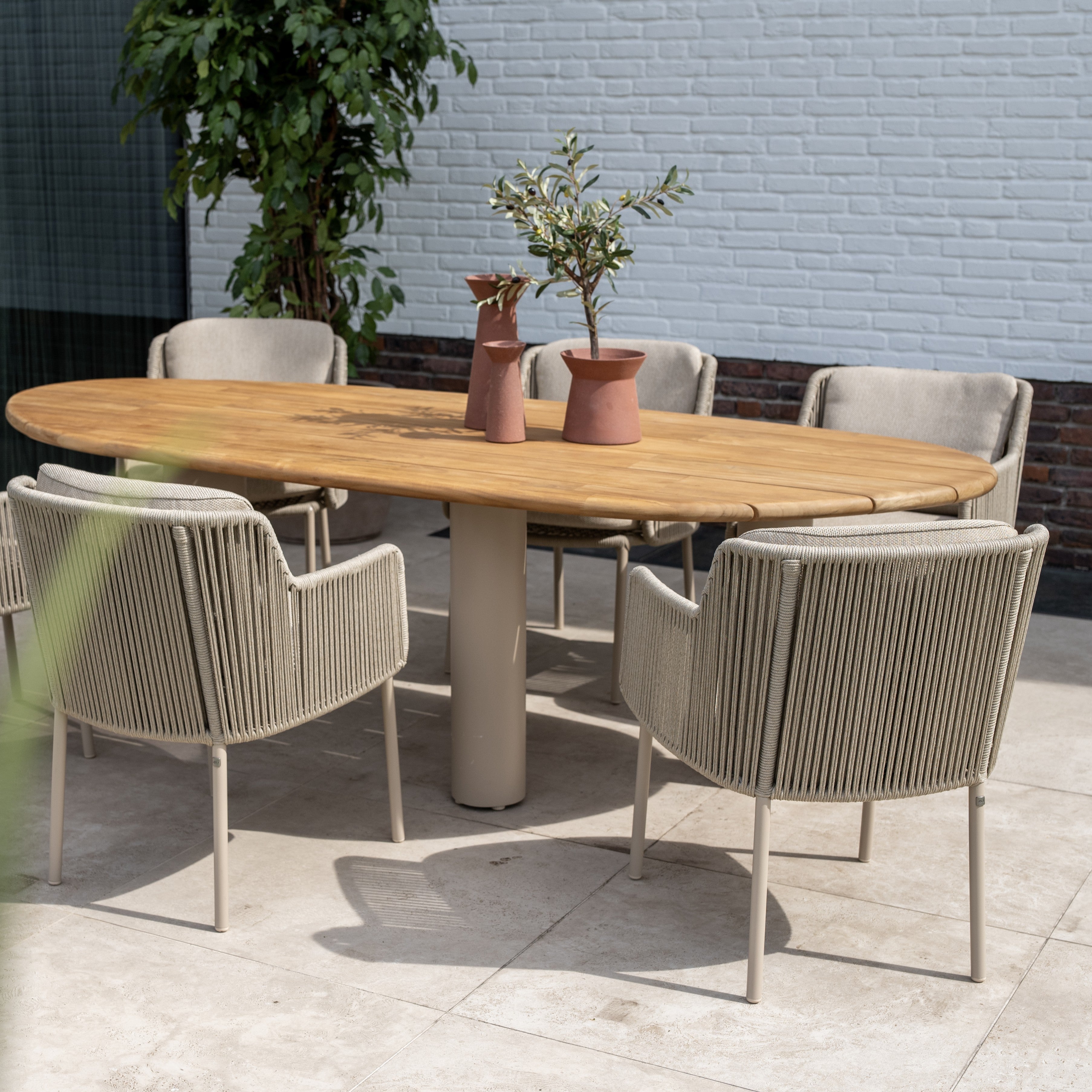 Tuinset Bernini Latte | Eettafel Estate | 6x Eetstoel Bernini Latte