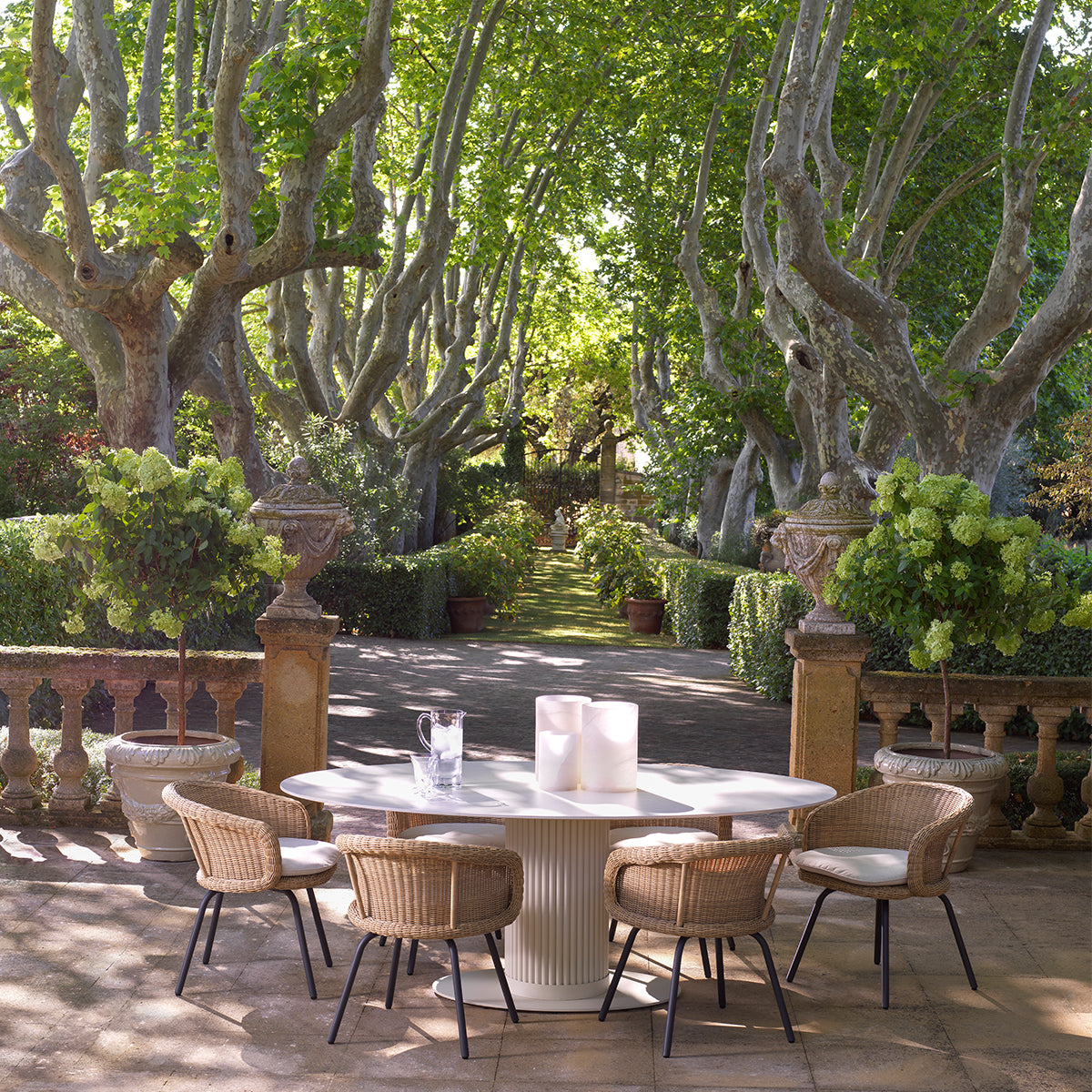 Eettafel Volterra Beige Ovaal