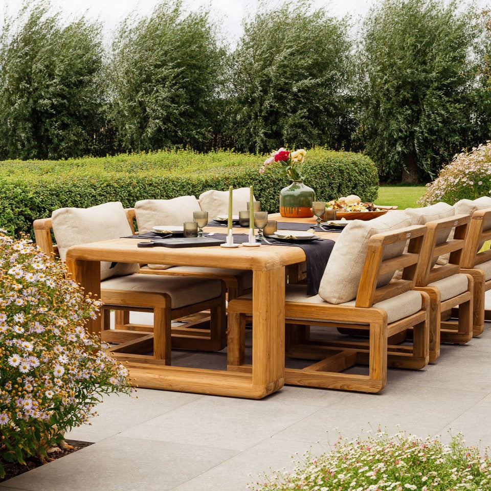 Low dining set Susan