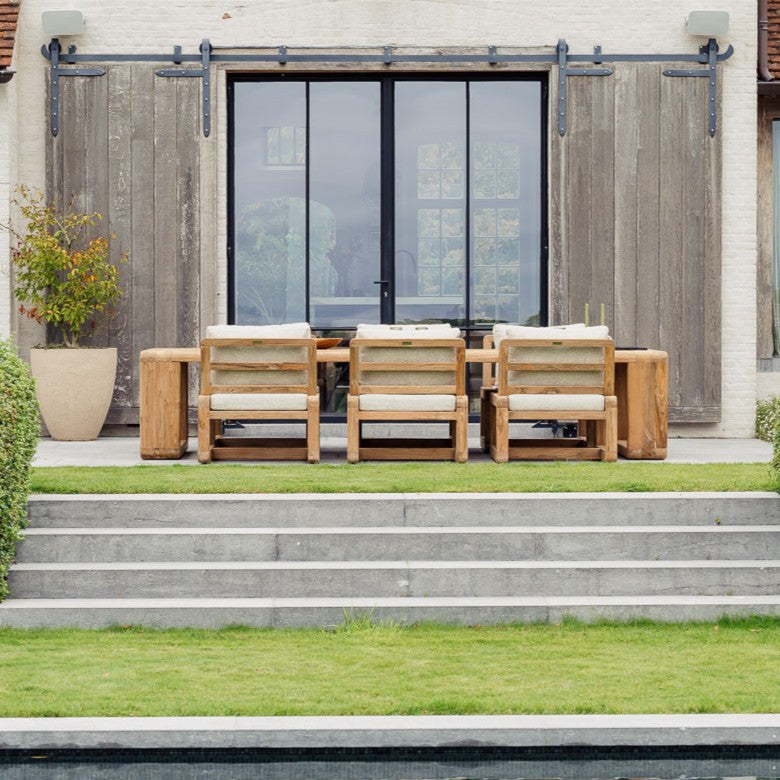 Low dining set Susan