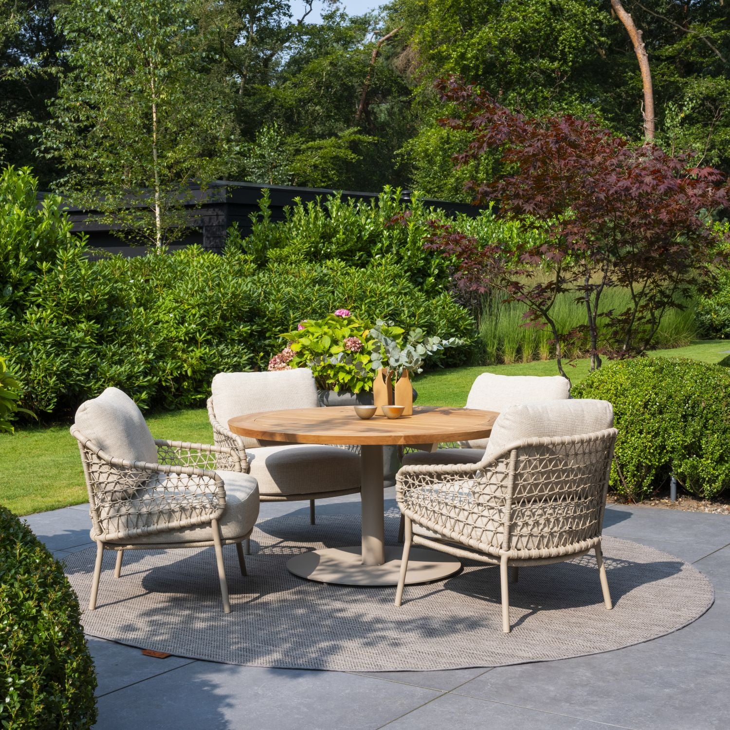 Low dining tafel Saba Latte