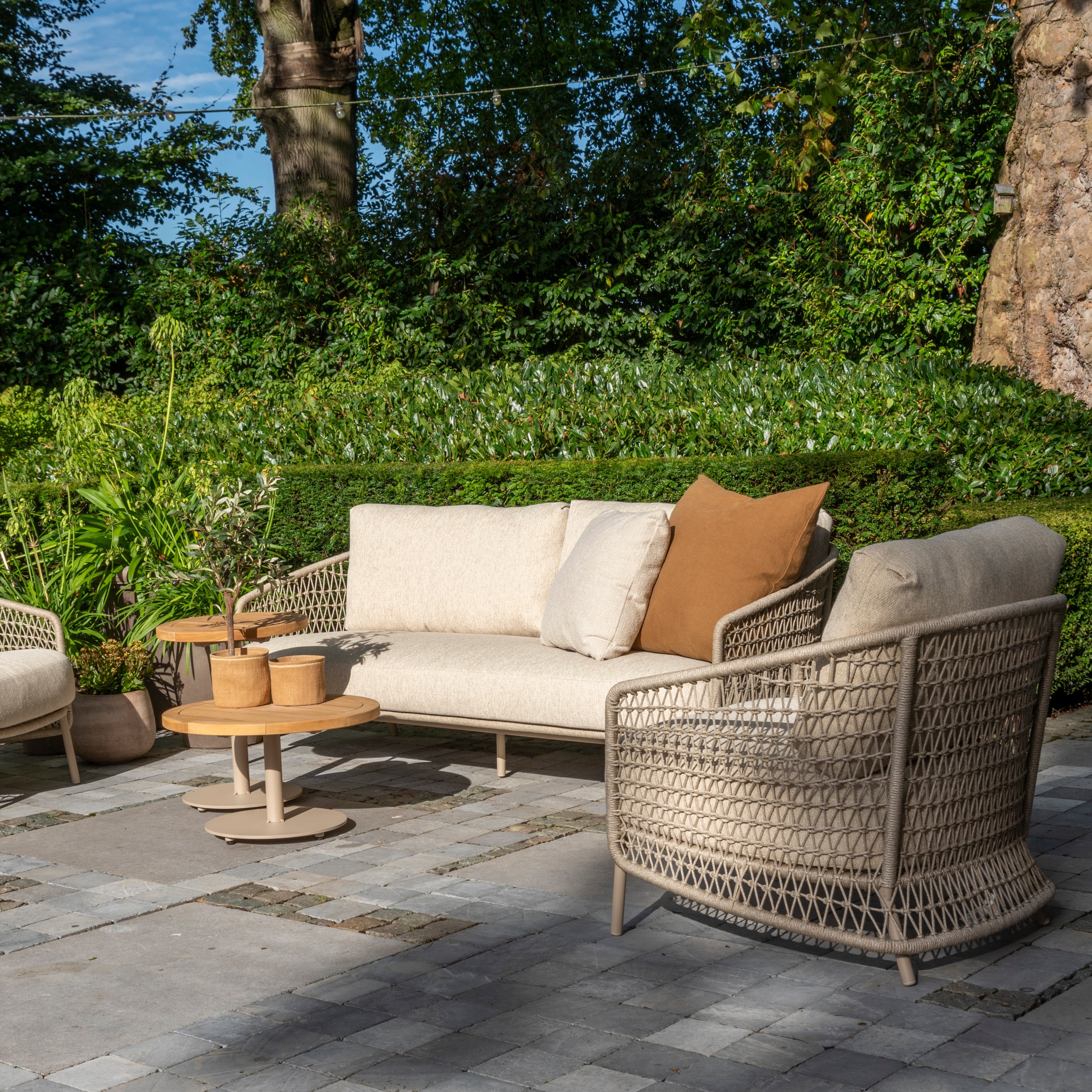 Loungeset Puccini | Tuinbank | 2x Loungestoel | Salontafels Volta