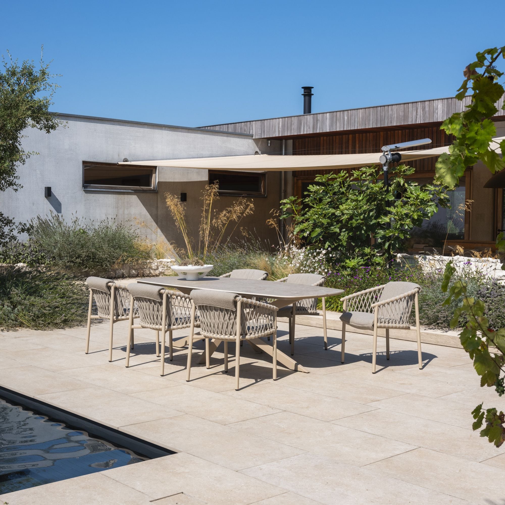 Tuinset Allora Latte