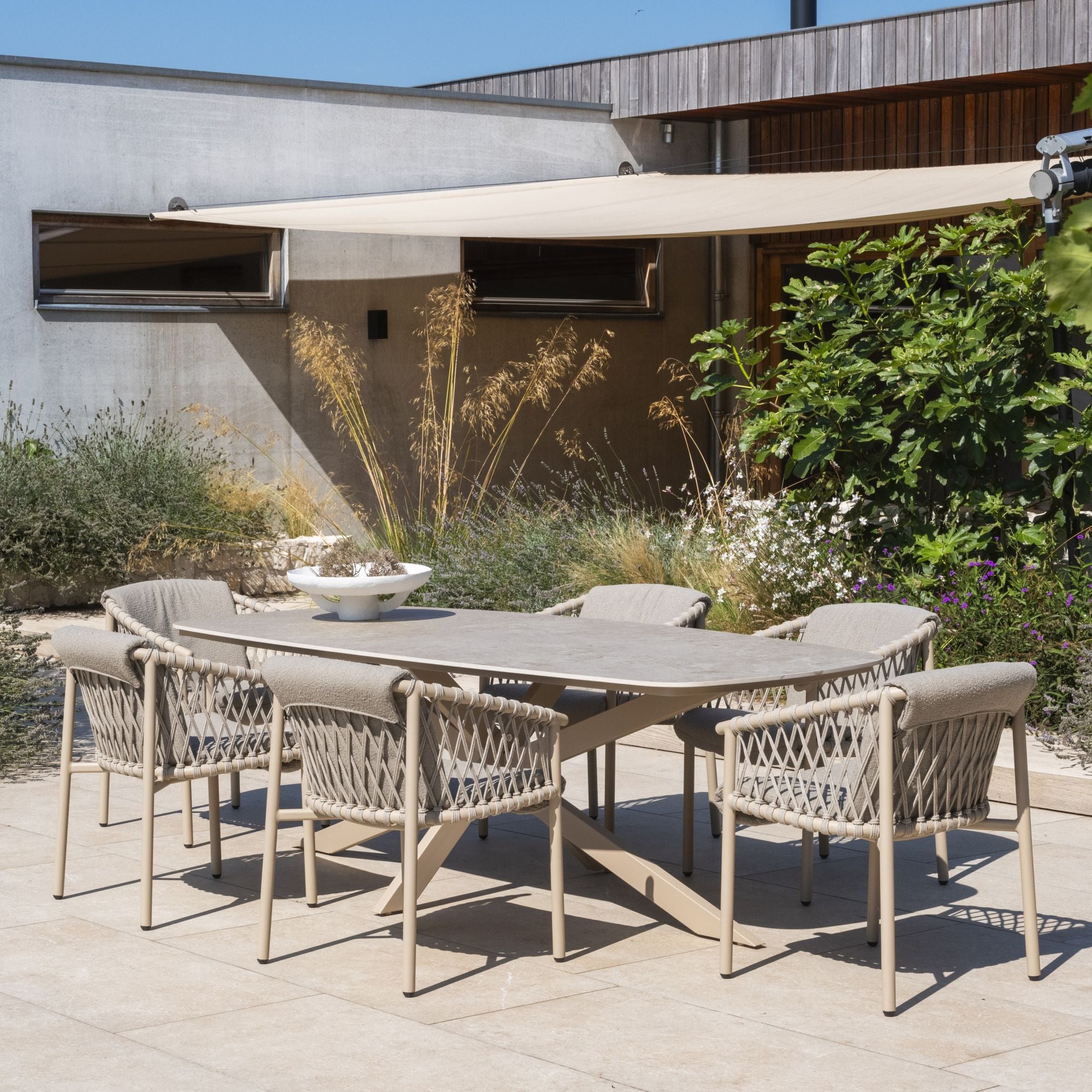 Tuinset Allora Latte