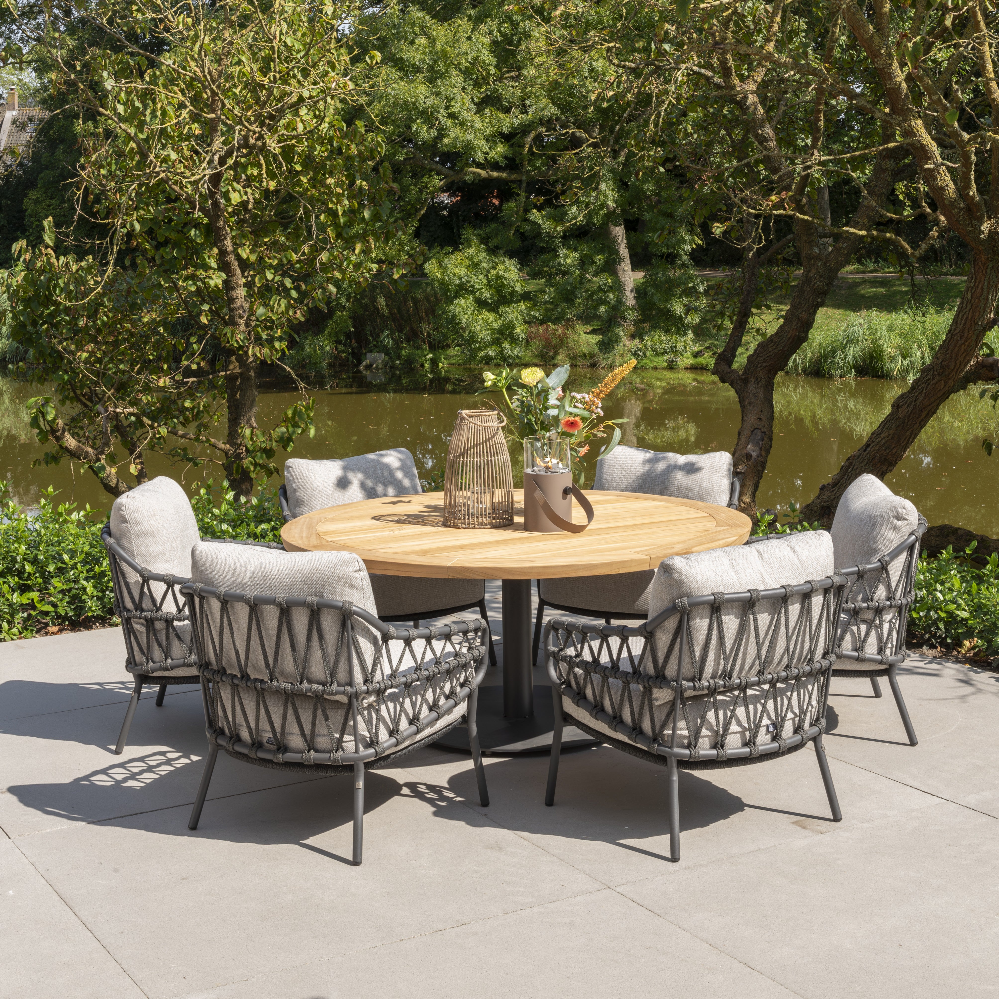 Low dining stoel Calpi