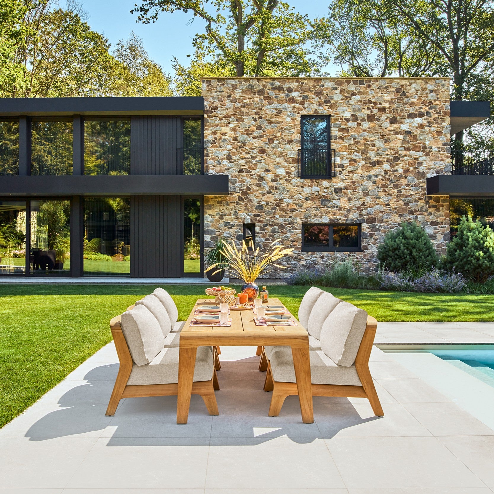 Low Dining Set Basta